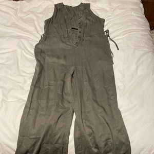 Marine layer jump suit